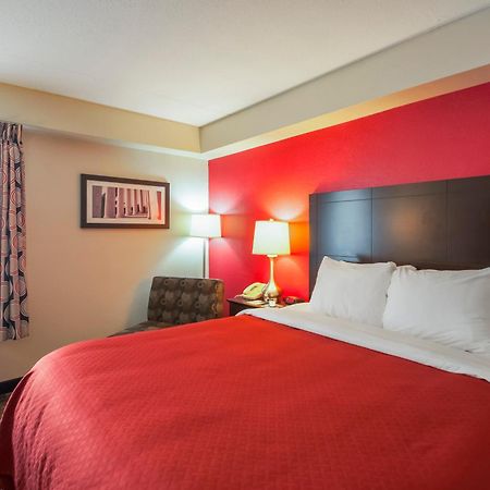 Quality Inn Near Potomac Mills Вудбридж Екстер'єр фото